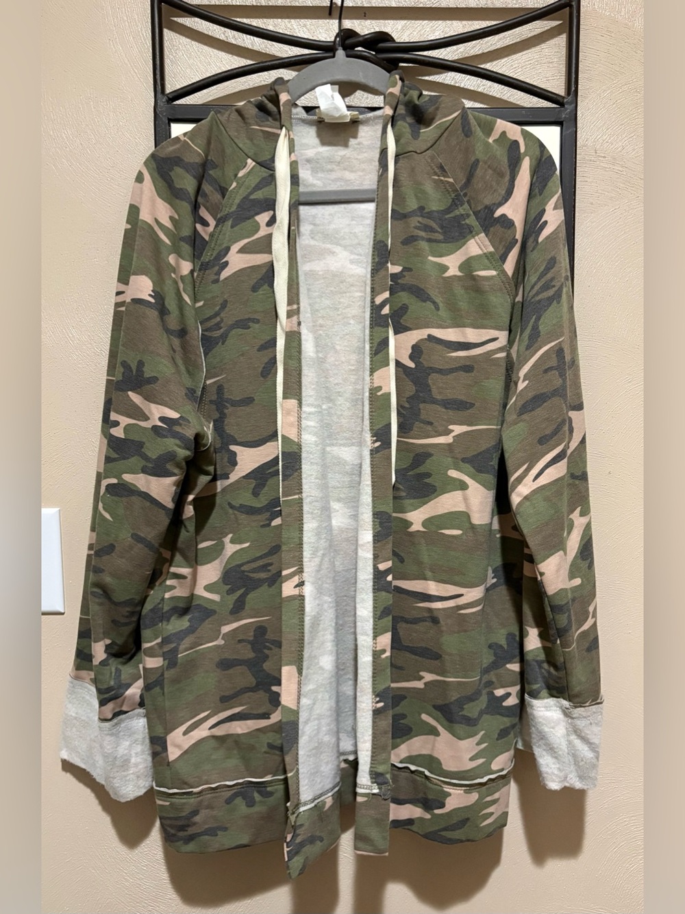 NWOT BiBi Camo Hooded Open Cardigan Size M